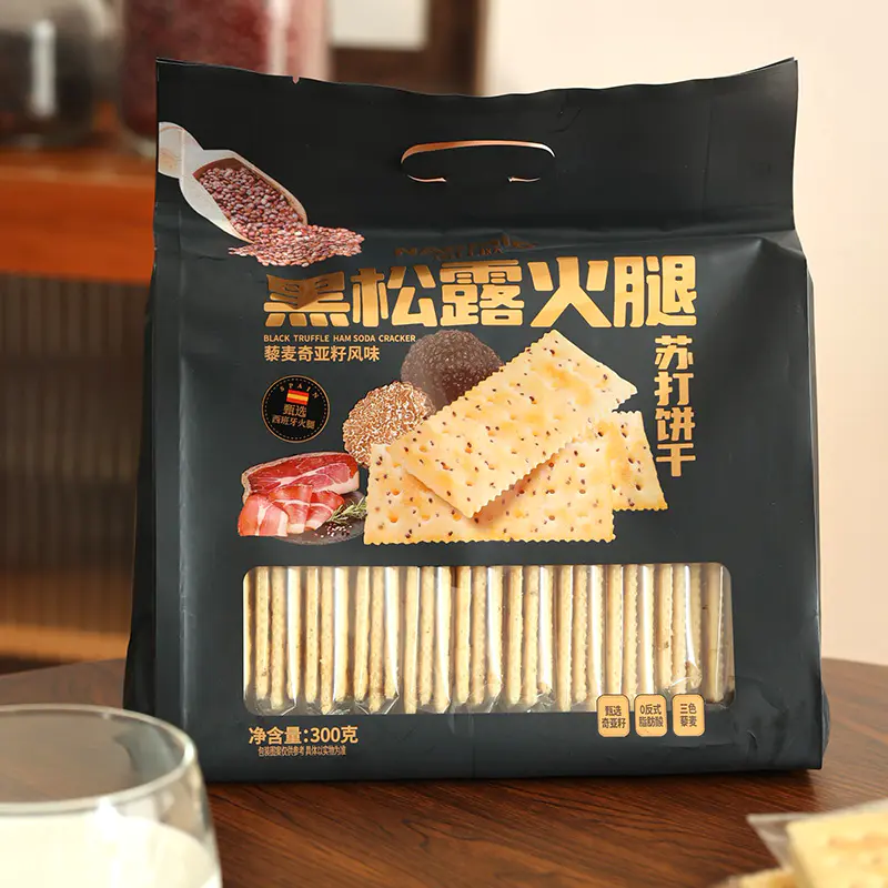 Schwarze Trüffel-Schinken-Soda-Cracker