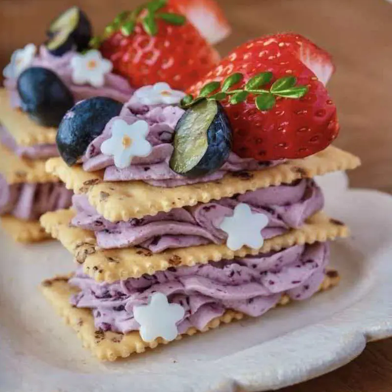 Schwarze Trüffel-Schinken-Soda-Cracker